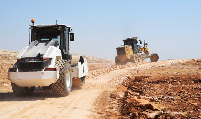 Viranşehir’de Samanlı mahallesinin yolu yapılıyor