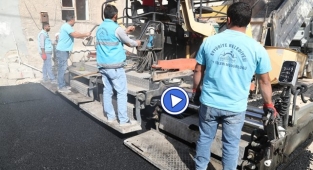 Eyyübiye’de ara caddeler asfalt ile buluşuyor