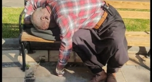 Siverek'te yürek burkan ölüm! Bankta ölü bulundu