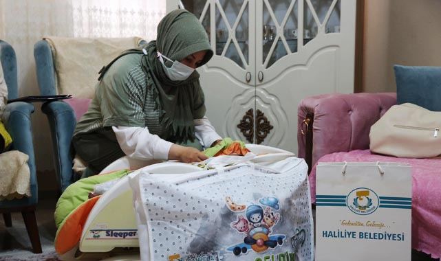 Haliliye’de yüzlerce aileye bebek bakım seti hediye edildi