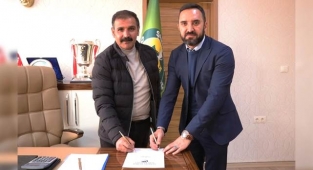 Şanlıurfaspor'a teknik direktör şoku: Göreve başlamadan istifa etti