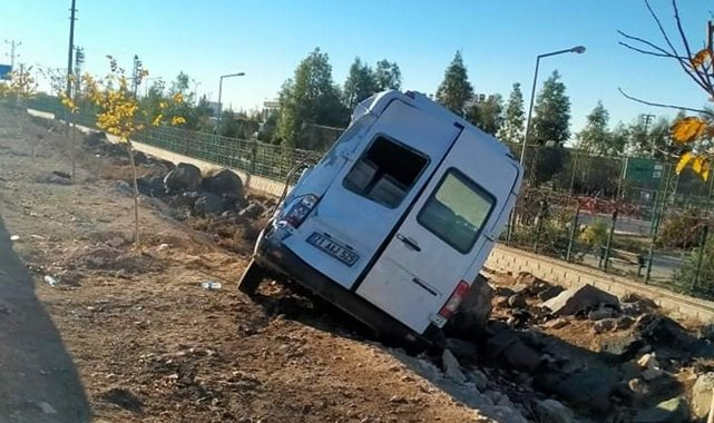 Urfa'da öğrenci servisi kaza yaptı