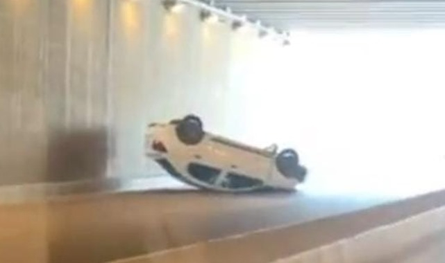 Urfa'da trafik kazası! Araçlar kafa kafaya çarpıştı