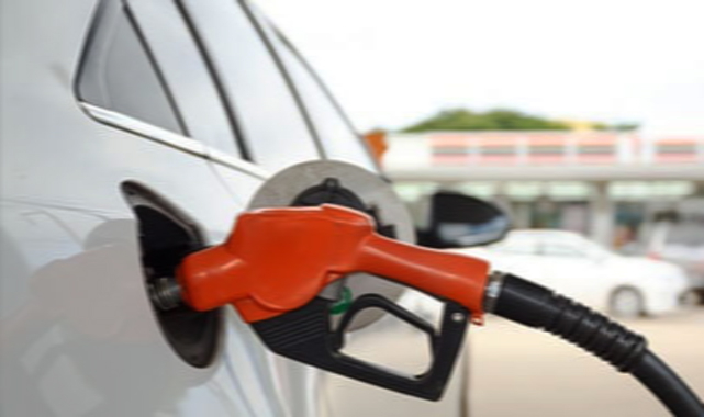 Benzin ve motorine indirim, LPG'ye zam!