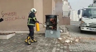 Urfa'da elektrik panoları yanmaya devam ediyor