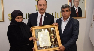 Alpaklı Ailesine Devlet Övünç Madalyası