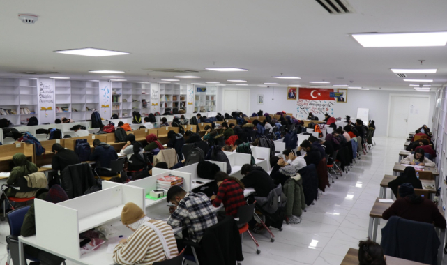 Haliliye Belediyesi gençleri geleceğe hazırlıyor