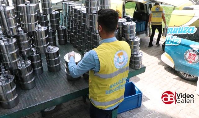 Haliliye’de 3 bin 296 vatandaşa iftar yemeği ulaştırılıyor