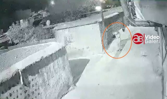 Hırsızların önü alınamıyor! Yangın musluğu vanasını çaldı