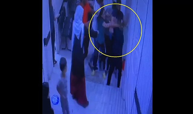 Urfa'da doktora şiddet güvenlik kamerasına yansıdı