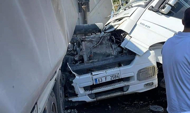 Viranşehir'de feci kaza! Tır parçalandı