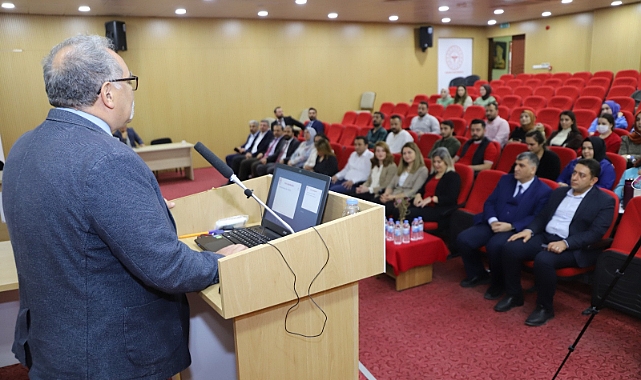 Sağlık çalışanlarına yenidoğan canlandırma eğitimi verildi