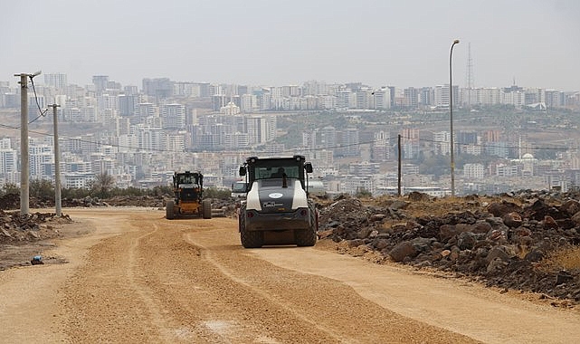 Karaköprü'de yeni yollar hizmete sunuluyor