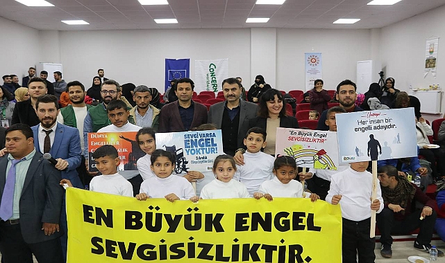 Engelli bireyler sahnede