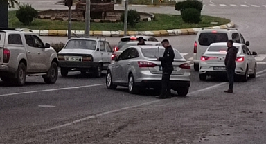Şanlıurfa'da el freni çekilmeyen araç kendiliğinden hareket etti