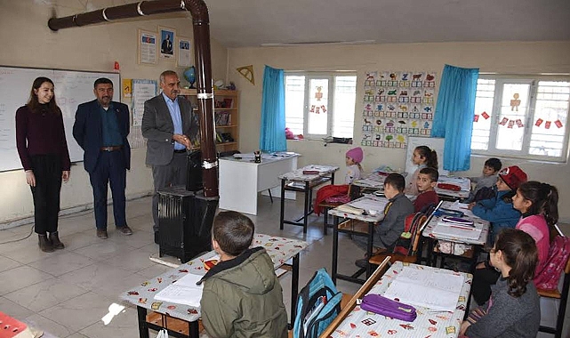 Hilvan kırsalında okulların eksikleri gideriliyor