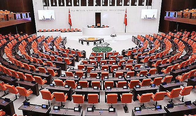 Kamuda sözleşmeli personel kadrosu komisyonda kabul edildi