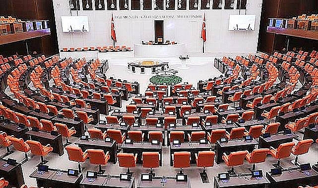 Memur ve emekli maaş zammı yasalaştı