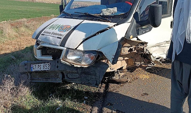 Şanlıurfa'da mısır yüklü kamyonet kaza yaptı!