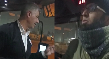 Urfa'da Suriyeli şahıs motosikleti ile halk otobüsünün önünü  kesti
