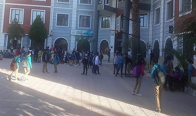 Deprem bölgelerinde okullar tatil edildi