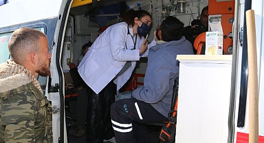 Şanlıurfa'da  afetzedelere mobil sağlık hizmeti
