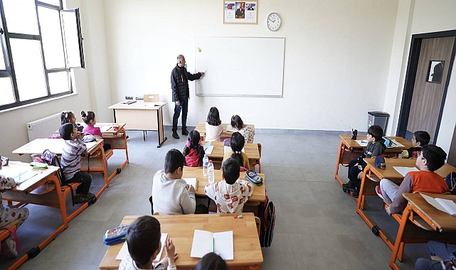 Bakan Özer açıkladı! Kaç nakil öğrenci illerine geri döndü?