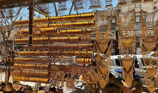 Gram altın güne kaç TL başladı?