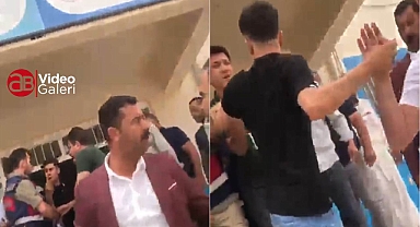 Toplu oy kullanmak isteyenler ile avukatlar arasında gerginlik