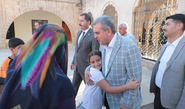 Başkan Beyazgül vatandaşlarla bayramlaştı