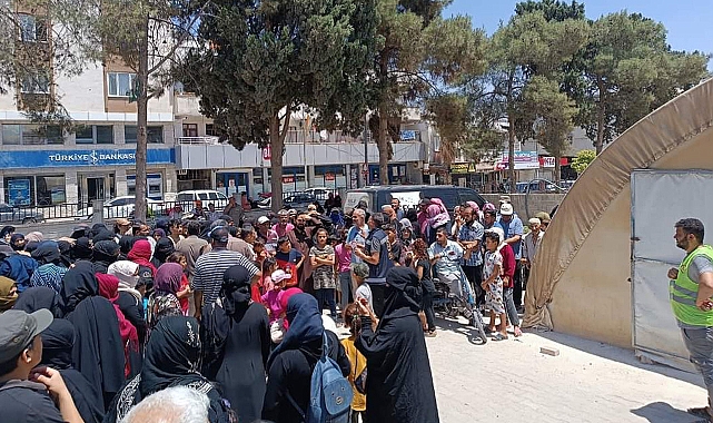 Akçakale'de 1.500 aile için seferber oldular