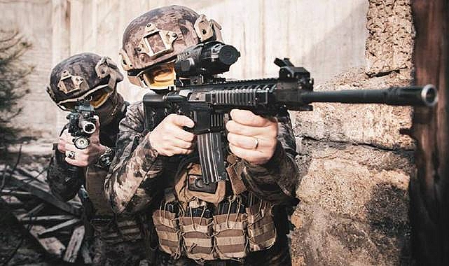 FETÖ operasyonu! 1329 gözaltı, 212 tutuklama