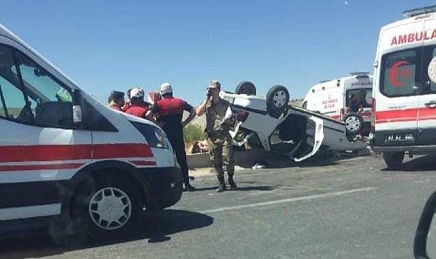 Urfa'da otomobil beton mikserine çarptı! 6 yaralı