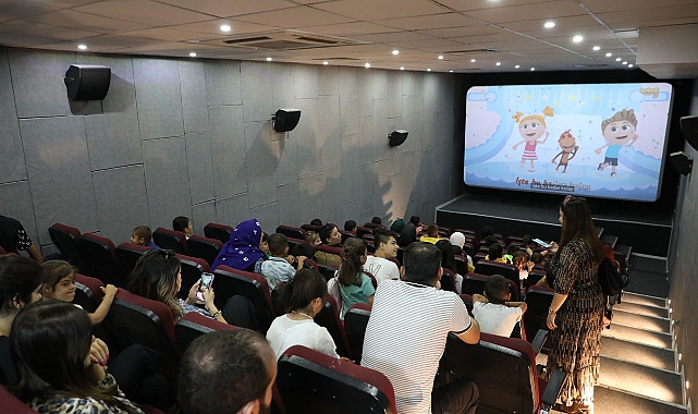 Viranşehir Belediyesi özel çocuklara sinema heyecanı yaşattı 