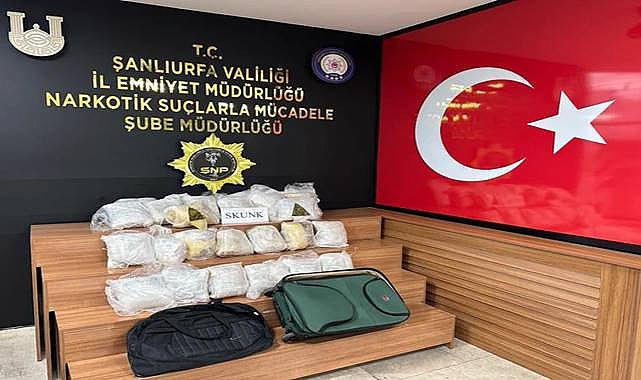 Urfa’da durdurulan araçta kilolarca uyuşturucu madde ele geçirildi