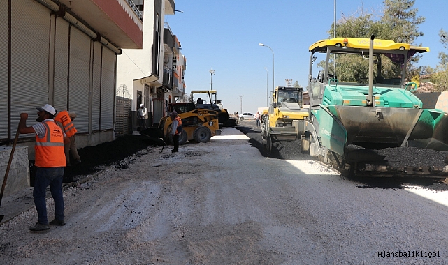 Viranşehir'de asfalt çalışmaları devam ediyor