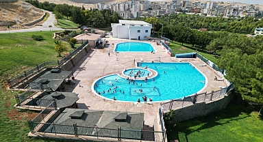 Büyükşehir havuzları yaz boyu doldu taştı