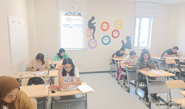 Gençler Büyükşehir ile sınavlara hazırlanıyor