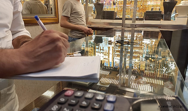 Gram, ata, yarım ve çeyrek altın kaç TL’den işlem gördü? 