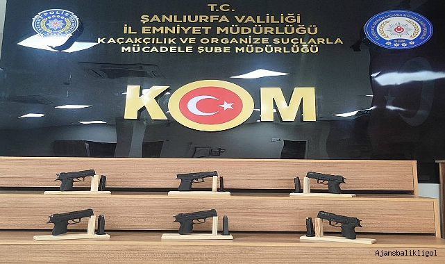 Urfa’da şüpheli şahsın valizinde çok sayıda silah ele geçirildi 