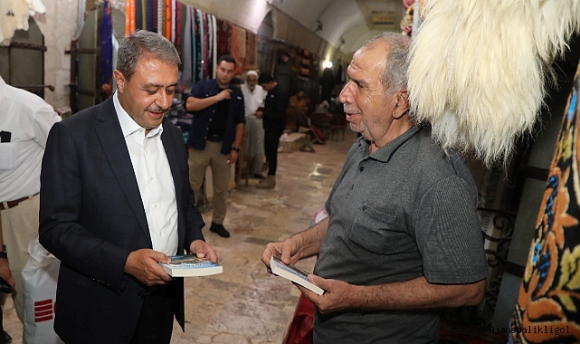 Vali Şıldak tarihi bölgede esnafı ziyaret etti