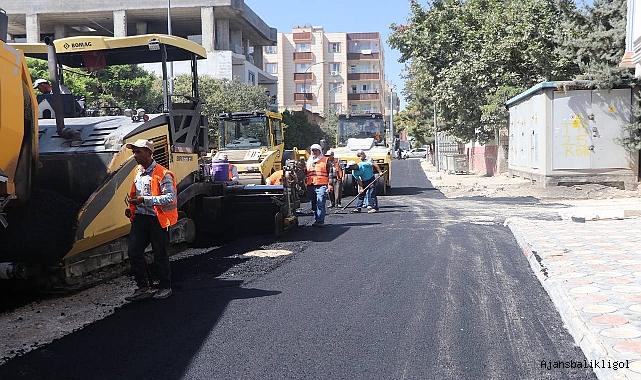 Viranşehir’de sıcak asfalt atağı sürüyor  