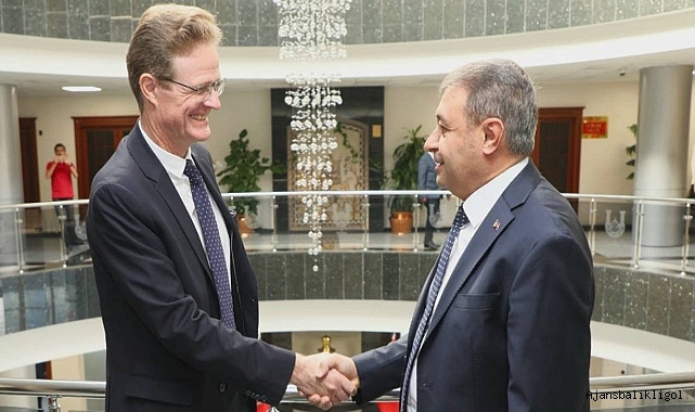 AB Türkiye Delegasyonu Başkanı Landrut’tan Vali Şıldak’a ziyaret