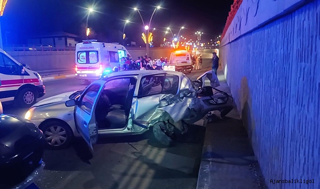 Urfa'da zincirleme kaza! 3 araç birbirine girdi