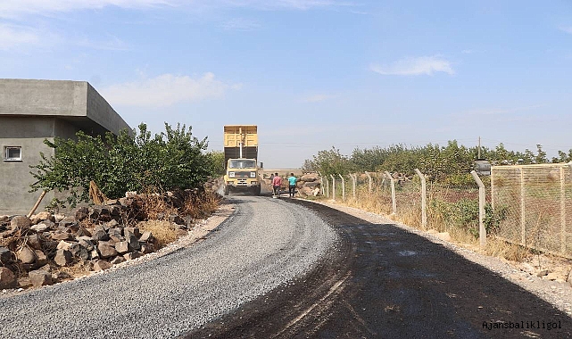 Viranşehir Belediyesi kırsalda asfalt atağını sürdürüyor