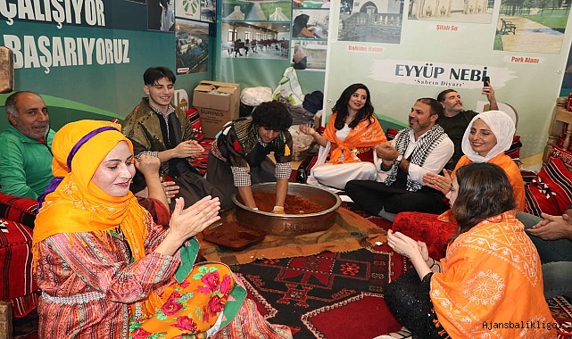Viranşehir Belediyesi’nden İstanbul’da çiğ köfte ziyafeti