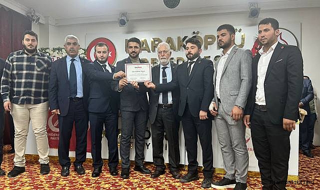 Başkan Büktür, görev belgesini genel başkan yardımcısından aldı