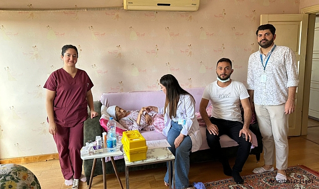 Cumhuriyetimizin 100. Yılında, 100 yaşını doldurmuş büyüklere ziyaret