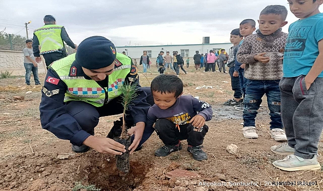 Urfa’da İlk ve Ortaokul’da fidan ekimi yapıldı