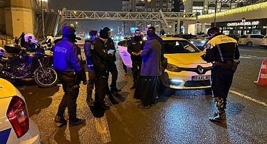 Haliliye'de eş zamanlı uygulama! Sürücülere ceza yağdı